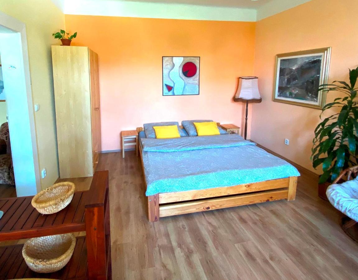 Apartman Flora ออลอโมตซ์ ภายนอก รูปภาพ